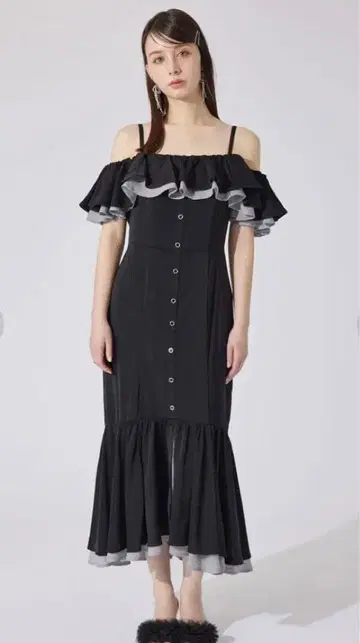 rienda 바이컬러 오프숄더 머메이드 원피스 BLK