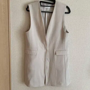 [ 새상품급 ] PLST 아이보리 노카라 베스트