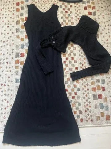 SNIDEL 블랙 리브 편직 드레스와 가디건 세트