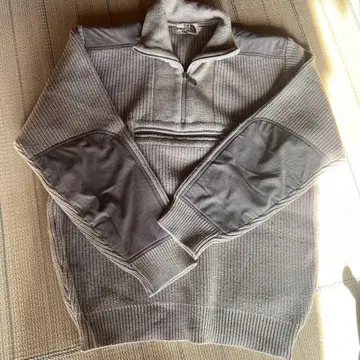 THE NORTH FACE 하프 지퍼 니트 스웨터