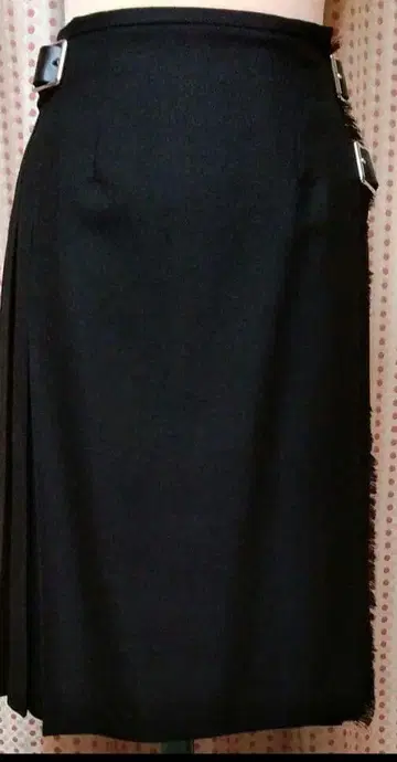 O'NEIL 랩 스커트 아일랜드 제조