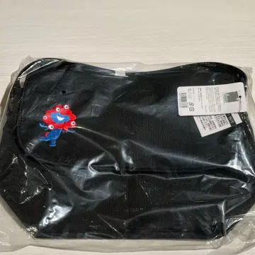 미야쿠미야쿠 메신저 백