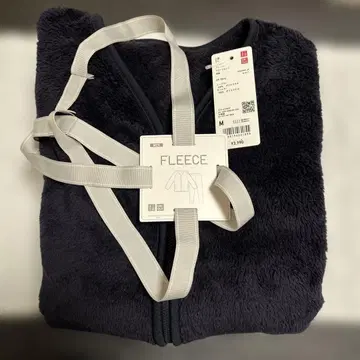 새상품 유니클로 퍼리 플리스 세트 M 네이비 컬러