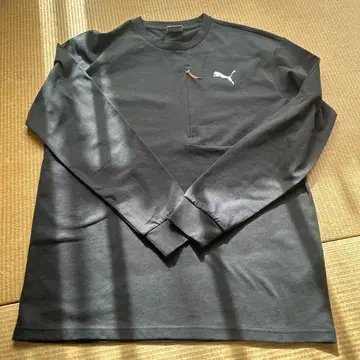 PUMA 블랙 긴팔 티셔츠 지퍼 포켓 부착