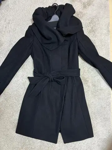 ZARA BASIC 블랙 코트 EUR M 사이즈