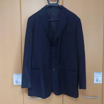 HILTON 블랙 테일러드 자켓