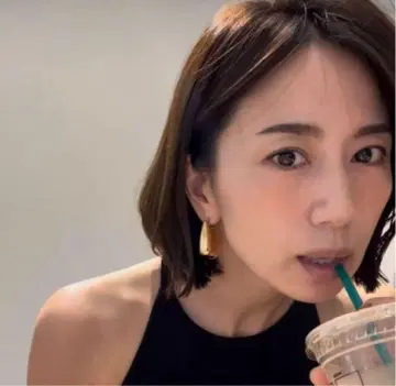 새상품 핀 귀걸이 골드 인기 10000엔 타키자와 마키코