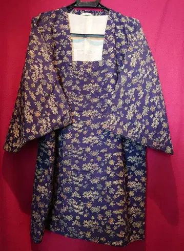 꽃무늬 보라색 겉옷