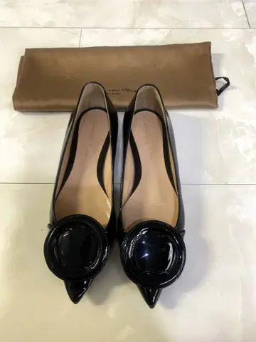 지안비토 로시 플랫 펌프스 블랙 35 새상품급