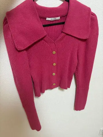 SNIDEL 빅 칼라 크롭 니트 풀오버