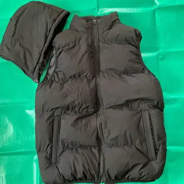 블랙 다운 베스트 탈부착 후드 부착