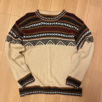 노르딕 무늬 베이지 니트 스웨터