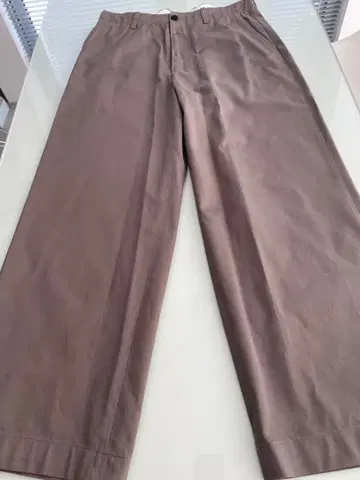 UNIVERSAL PRODUCTS. 베이지 와이드 치노 팬츠