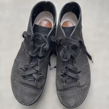 Clarks 클락스 블랙 가죽 하이컷 스니커즈