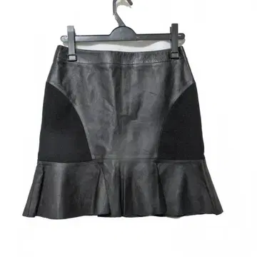 DKNY 양가죽 미니 스커트 사이즈 4