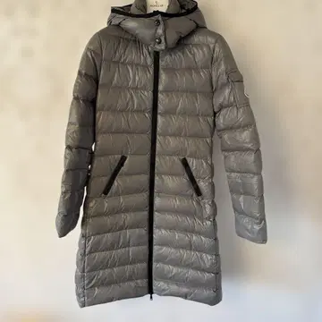 Moncler 그레이 롱 다운 자켓