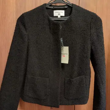 [새상품] 유니클로 CARINE ROITFELD 노카라 자켓 M 블랙