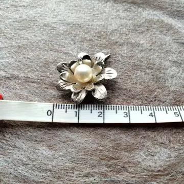 빈티지 실버 각인 꽃 모양 브로치 겸 펜던트 탑