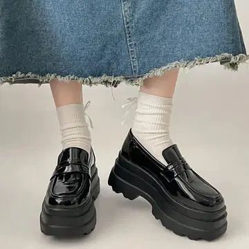 통굽 트리플 밑창 볼륨 코인 로퍼