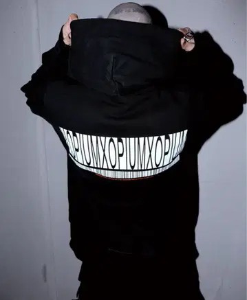 플레이보이 카티 x 더 위켄드 후디