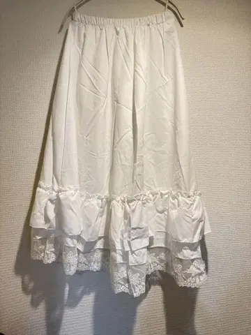 화이트 프릴 레이스 롱 스커트