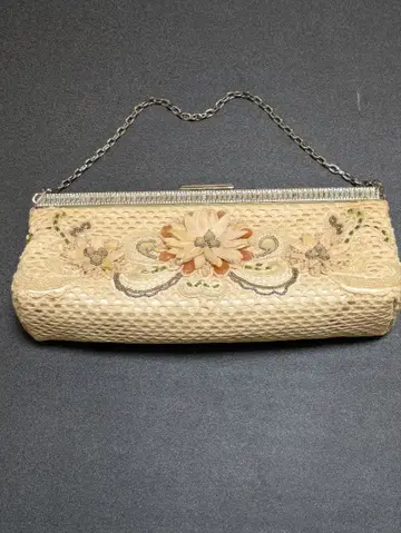 꽃무늬 자수 클러치백 아이보리