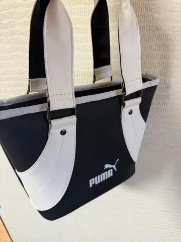 PUMA 토트백 블랙 화이트