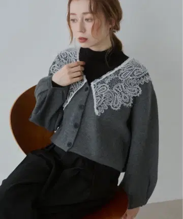 Bab 레이스 카라 니트 가디건 차콜 그레이