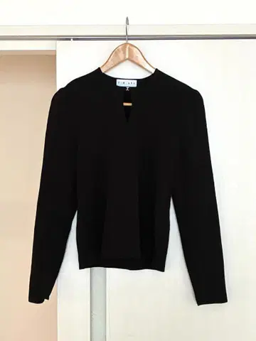 RIM.ARK 블랙 니트 긴팔