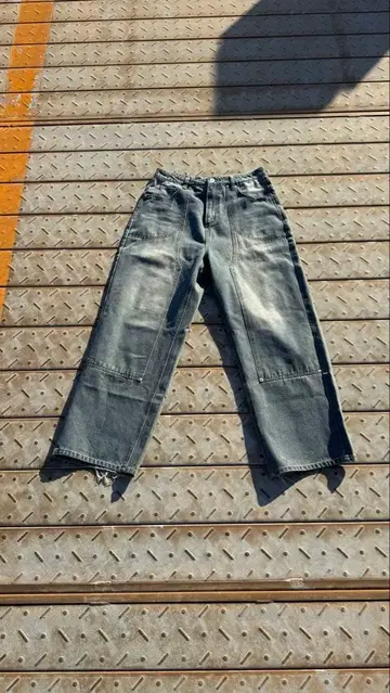 FTW 데미지 가공 그레이 와이드 팬츠