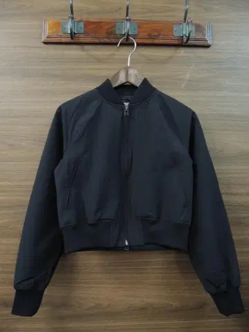 BETOUPE 베투프 TRAVERIGHT 컴팩트 블루종 블랙