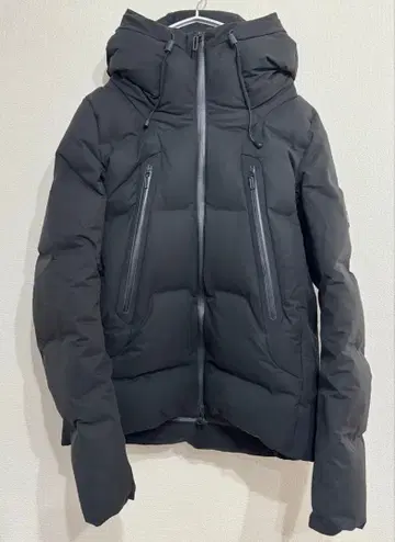 [ 새상품급 ] 데상트 올테라인 미즈사와 다운 마운테니어 남성용 M