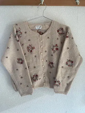 novara 손뜨개질 가디건 베이지