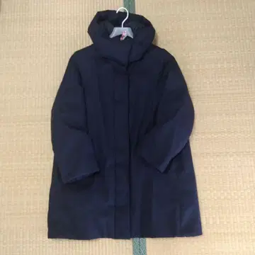 유니클로 하이브리드 다운 코트