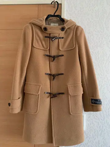 뷰티 앤 유스 베이지 더플 코트 S