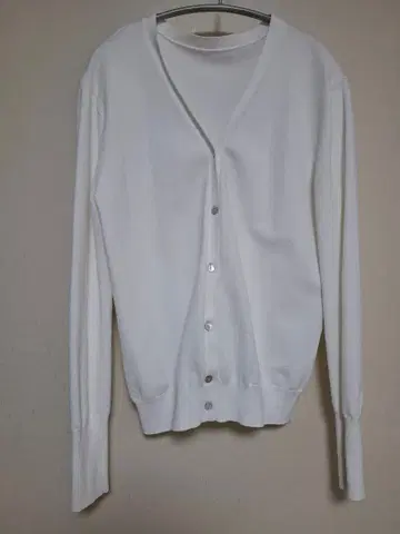 소쥬 V넥 니트 가디건 화이트