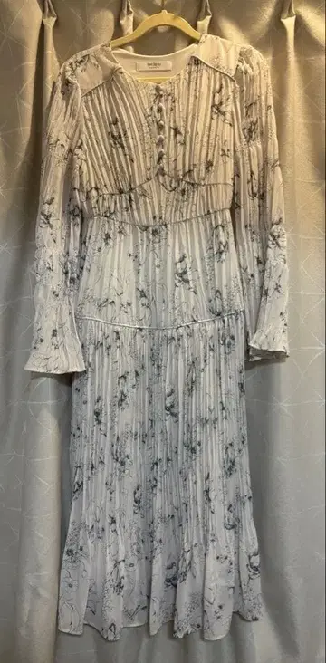 [ 새상품급 ] Her lip to 꽃무늬 플리츠 롱 원피스