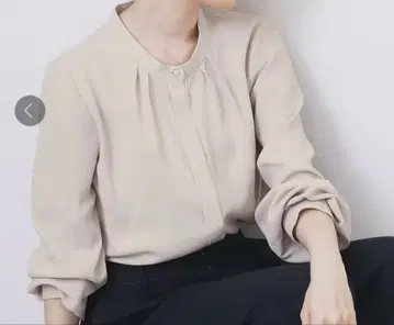 인덱스 턱 디자인 밴드 카라 블라우스 [세탁기 OK] 그레이지 M 사이즈