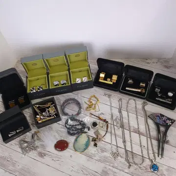 커프스 넥타이핀 목걸이 액세서리 묶음 판매 생전 정리 유품 정리