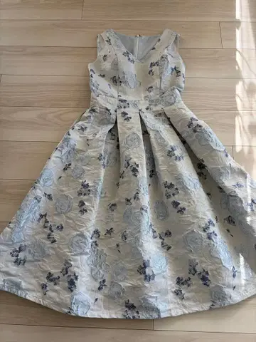 벌스데이 바쉬 자카드 플라워 원피스 미사용 새상품 S