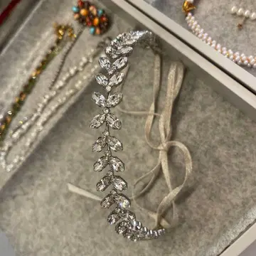 웨딩 헤어 액세서리 엘리자베스 바우어