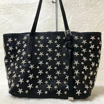 지미추 블랙 별 모양 스터드 토트백 올가죽