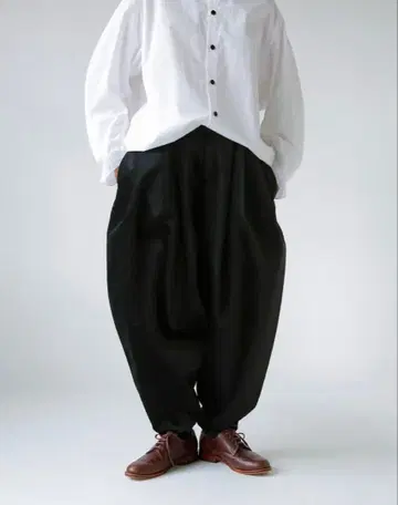 미사용 새상품 텐 핸드크래프티드 모던 벨벳 팬츠