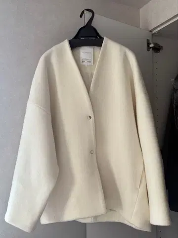 ELENDEEK 형태 숏 울 코트