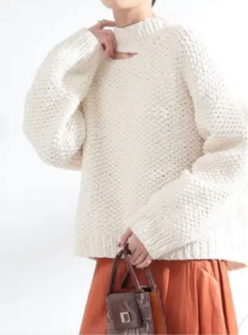 Ray BEAMS 몰 컷 아웃 하이넥 니트