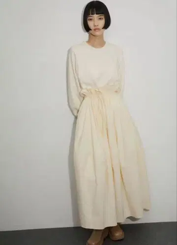 ADAM ET ROPE' 드로스트 도킹 쭈리 원피스 화이트