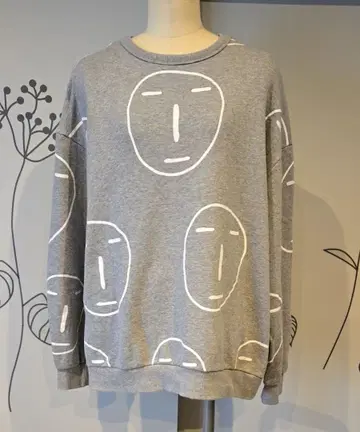 스컬혼 그레이 트레이닝복