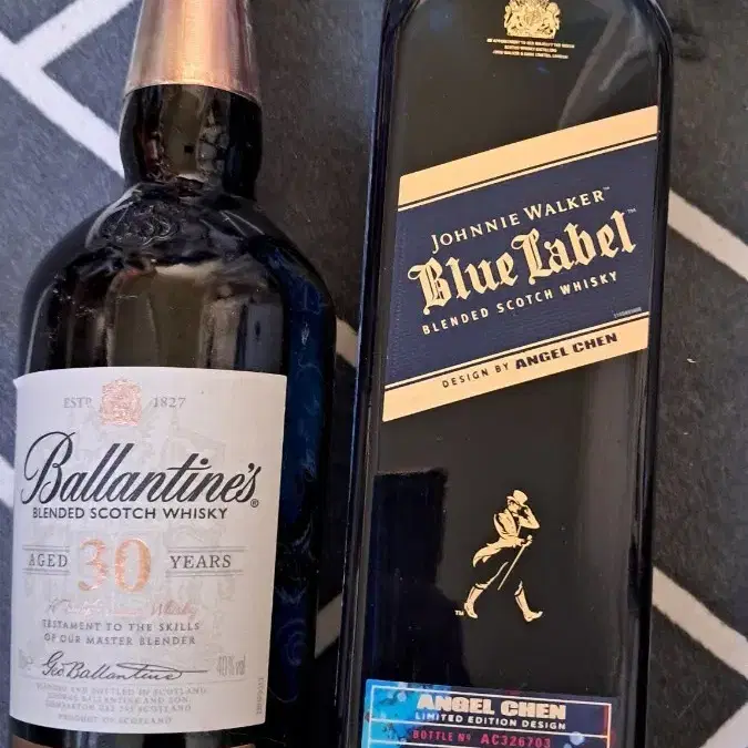 Valentine 30 Year... Johnnie Walker. Empty Liquor Bottle. Decorative. Prop