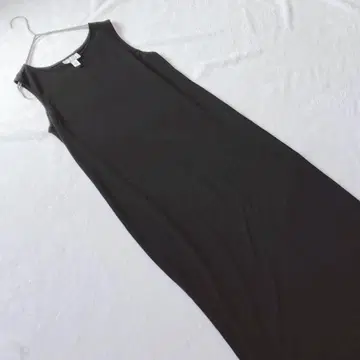 KN0413 [탈봇] 원피스 [P] 슬리브리스 맥시 길이 블랙 슬릿