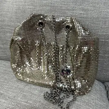 오페크 도트 클립 숄더백 체인 파티백 결혼식